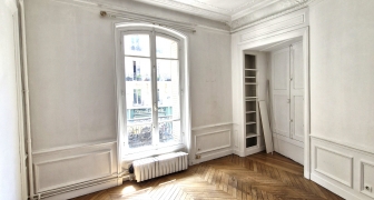 SOUS LOCATION BUREAU 13 m²  PARIS WAGRAM  770 € HT 